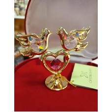 Divi balodīši uz sirsniņas